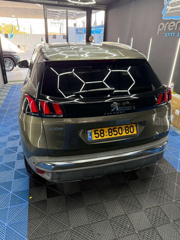 פיג'ו 3008