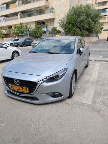 מאזדה 3