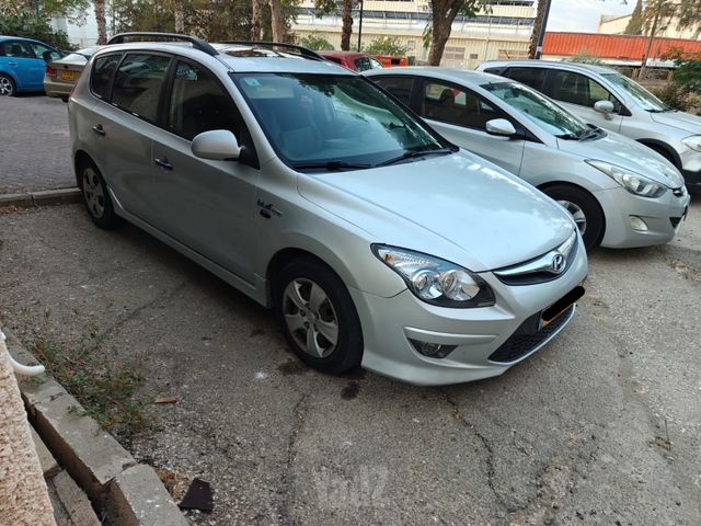 יונדאי i30