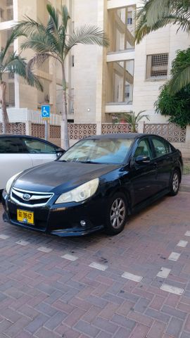 סובארו B4/לגאסי