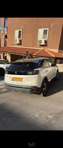 פיג'ו 3008