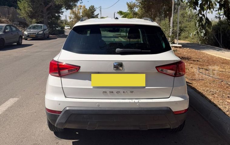 סיאט ארונה