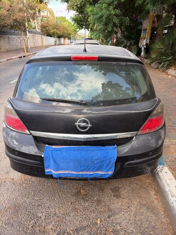 אופל אסטרה
