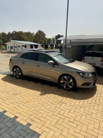 רנו מגאן