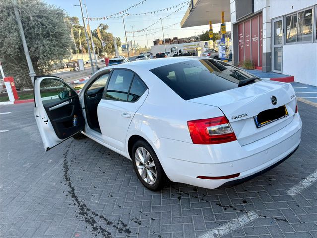 סקודה אוקטביה