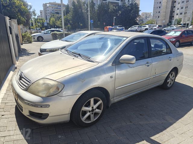 טויוטה קורולה