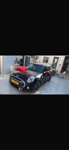 קופר Pure Led JCW אוט׳ 2.0 (231 כ״ס)