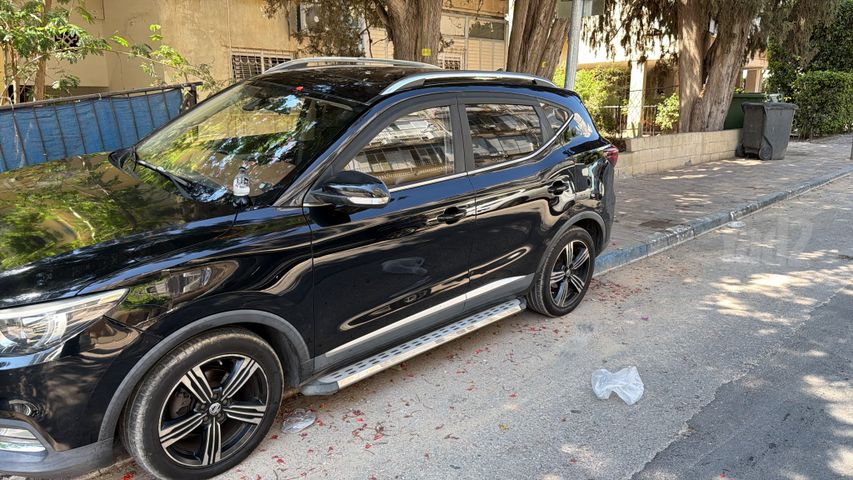 אם ג'י ZS