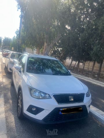 סיאט ארונה