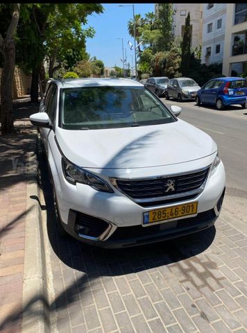 פיג'ו 5008