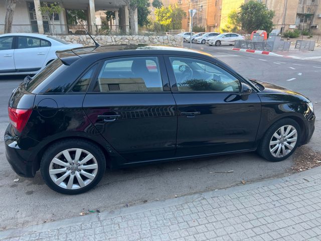 מודעת רכב אאודי A1