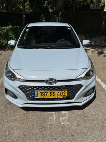 יונדאי i20