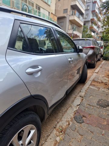 מודעת רכב קיה סטוניק