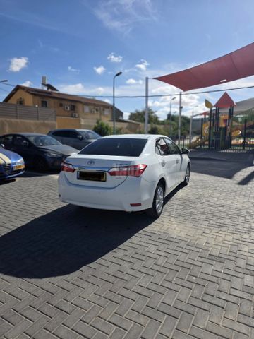 טויוטה קורולה