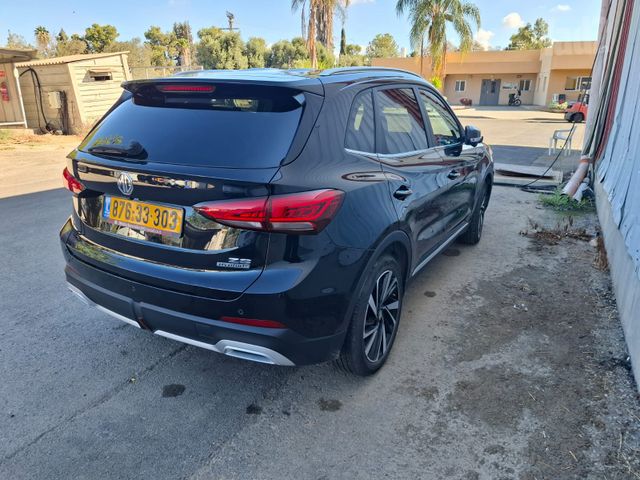 אם ג'י ZS