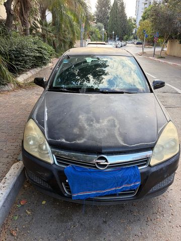אופל אסטרה