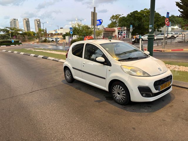 פיג'ו 107