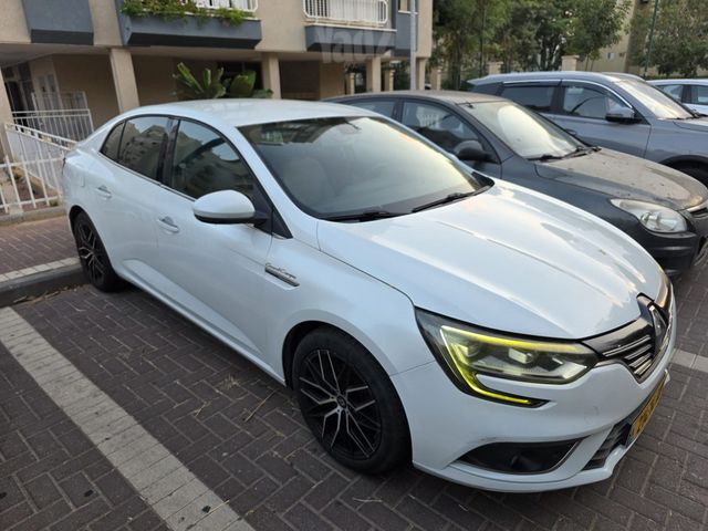 רנו מגאן