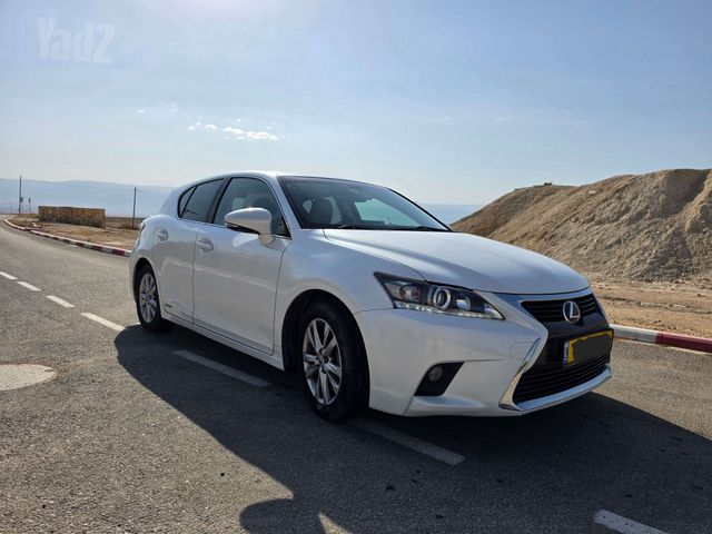 מודעת רכב לקסוס CT