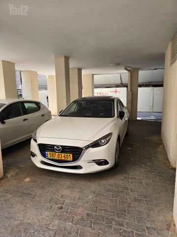 מאזדה 3