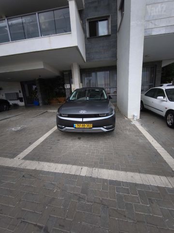 יונדאי איוניק 5