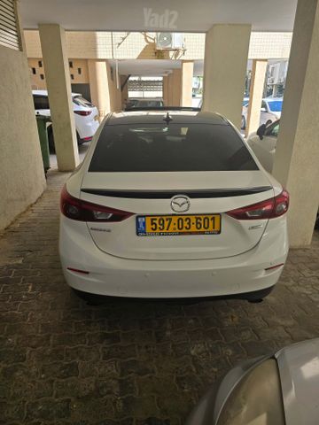 מאזדה 3