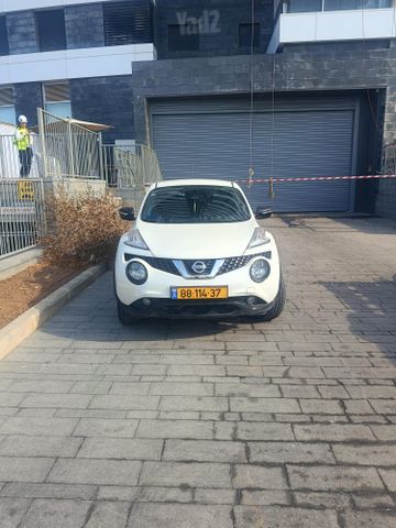 ניסאן ג'וק