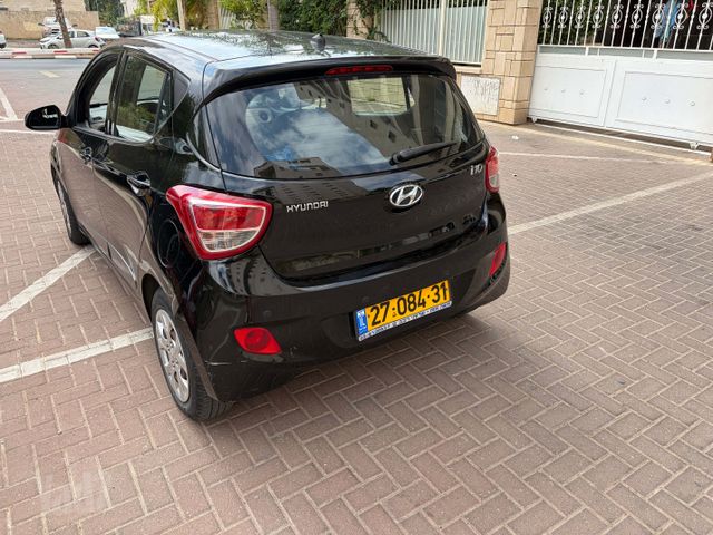 יונדאי i10