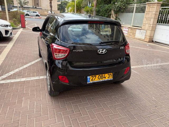 יונדאי i10