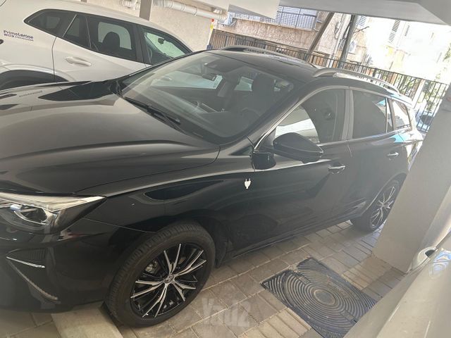 אם ג'י MG5