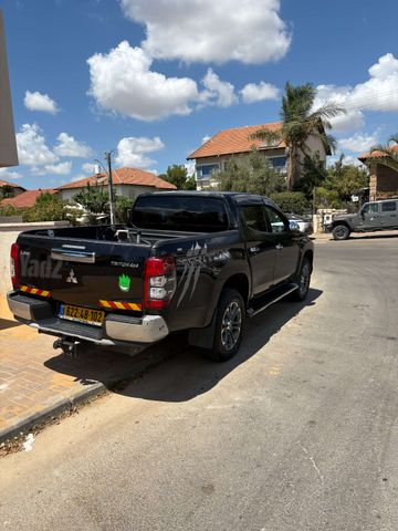 מיצובישי טרייטון / L200