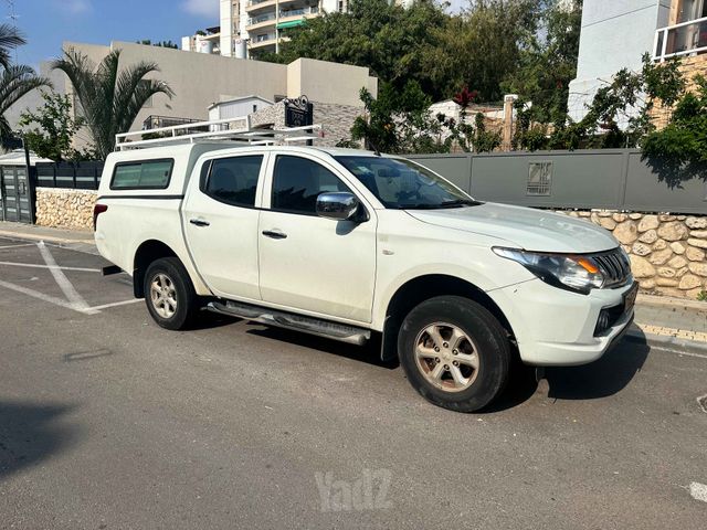 מיצובישי טרייטון / L200