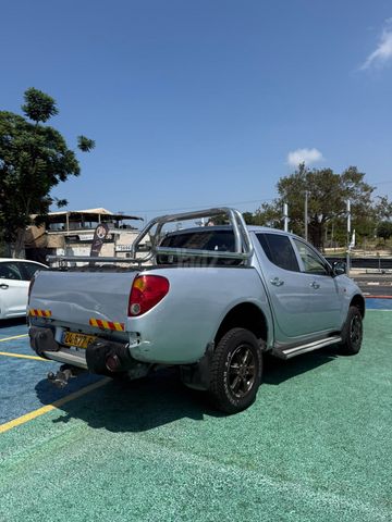 מיצובישי טרייטון / L200