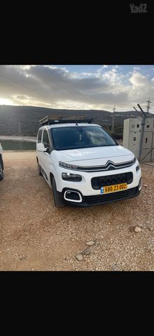 מודעת רכב סיטרואן ברלינגו