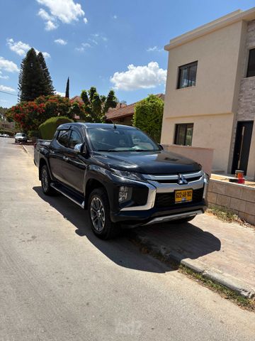מיצובישי טרייטון / L200