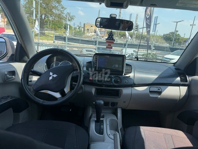 מיצובישי טרייטון / L200