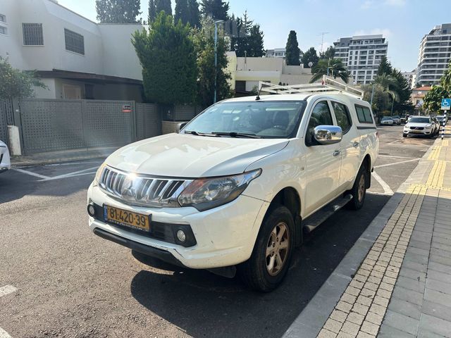 מודעת רכב מיצובישי טרייטון / L200