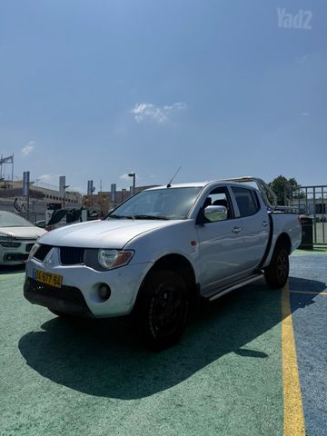 מודעת רכב מיצובישי טרייטון / L200