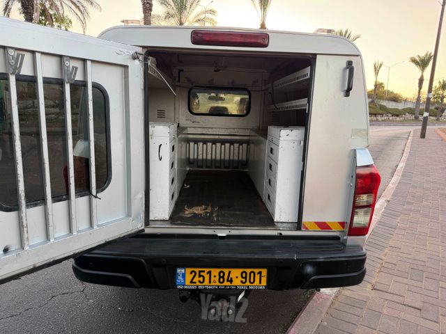 איסוזו די-מקס