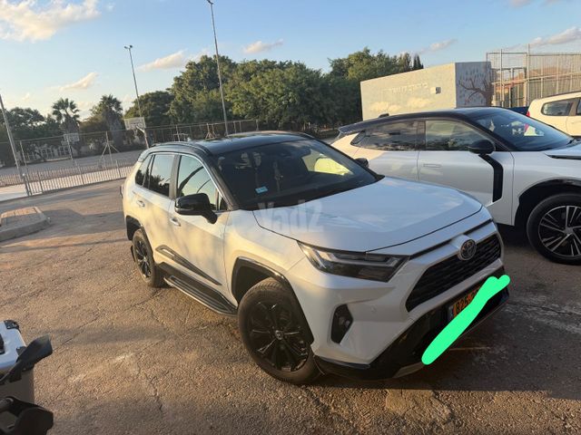 טויוטה RAV4