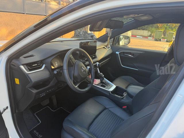 מודעת רכב טויוטה RAV4