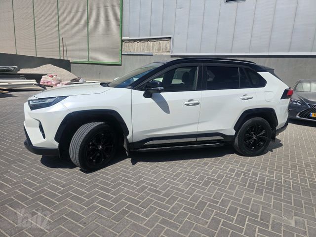 טויוטה RAV4