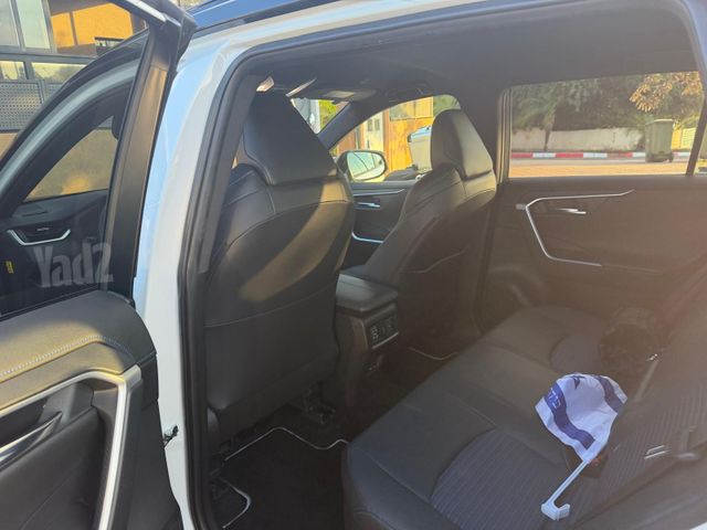טויוטה RAV4