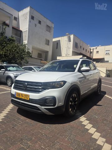 מודעת רכב פולקסווגן T-קרוס