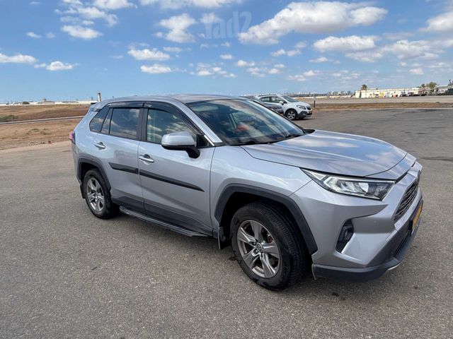 טויוטה RAV4
