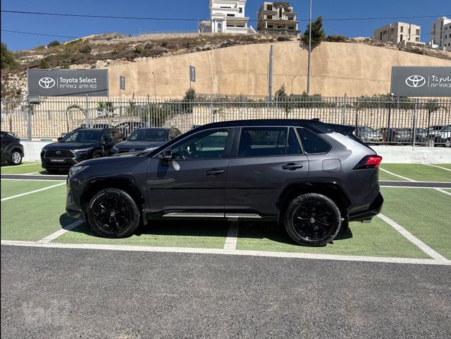 טויוטה RAV4