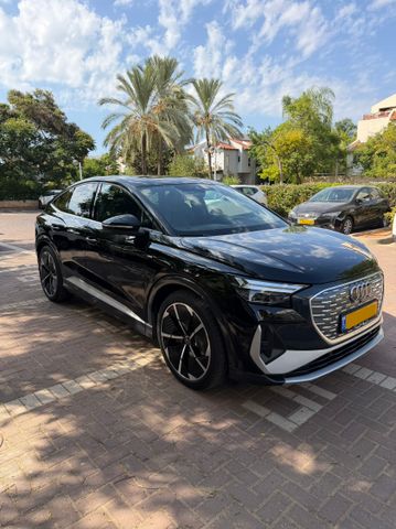 אאודי Q4 e-tron