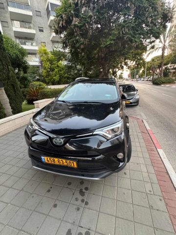 מודעת רכב טויוטה RAV4