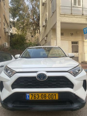 טויוטה RAV4