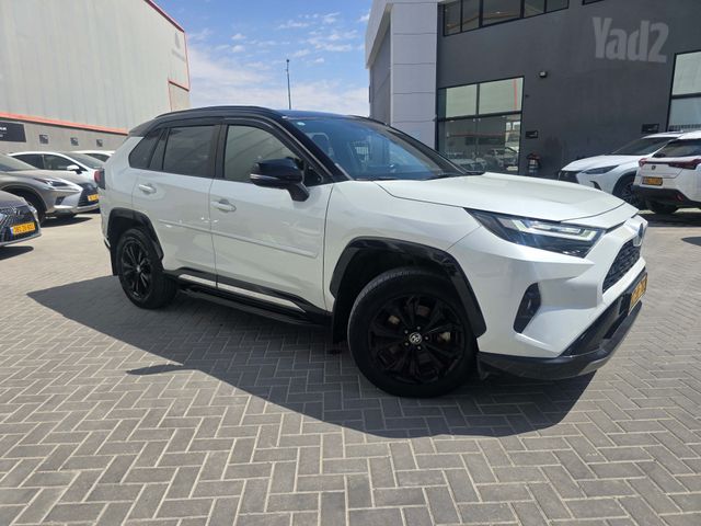 טויוטה RAV4
